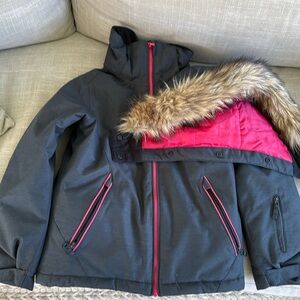Girls Roxy ski/snowboard jacket.  Grey w pink trim.  Detachable hood w fur trim.